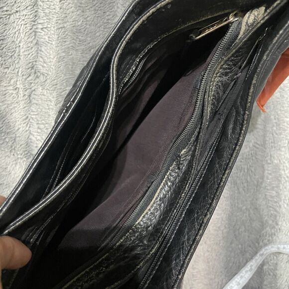 Genuine Leather SAS Women's Black Leather Bag with Single Strap Flawed - Picture 8 of 11